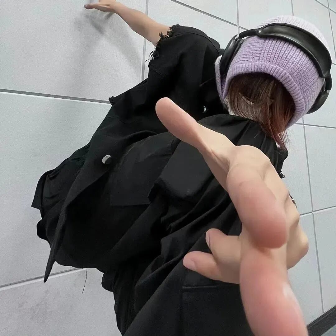 潮流不露脸女生头像