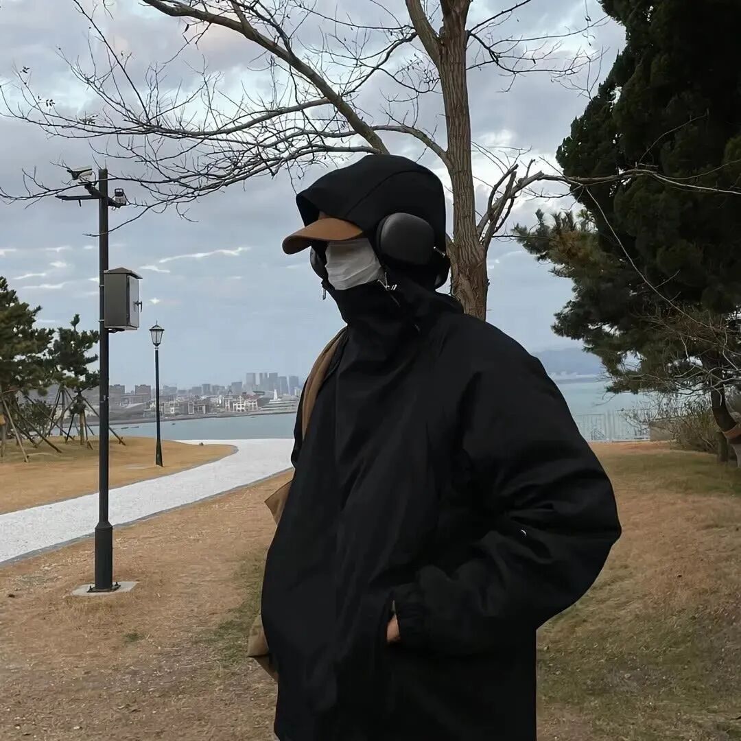 休闲帽不露脸男生头像