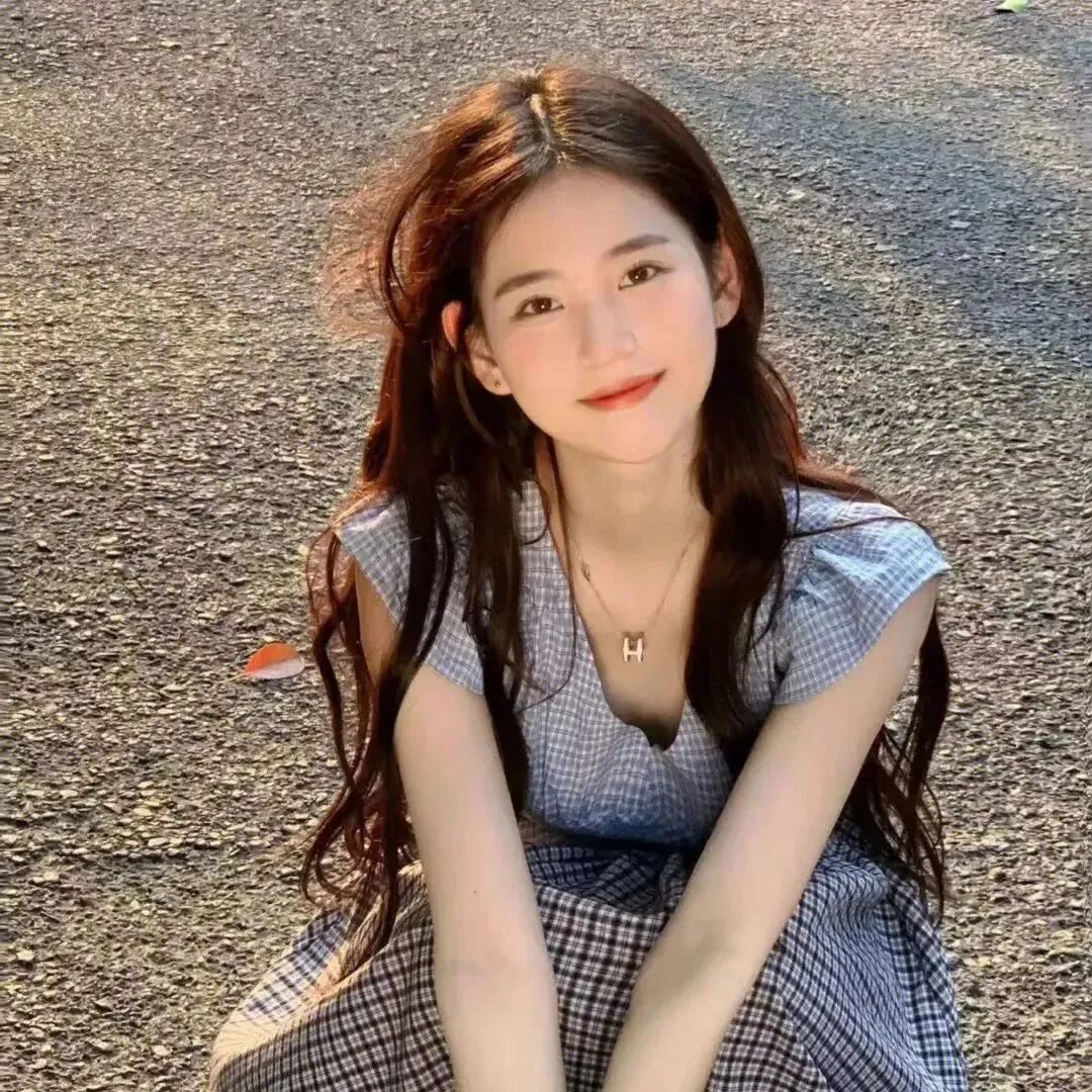 蹲着甜美二人闺蜜头像真人闺蜜头像