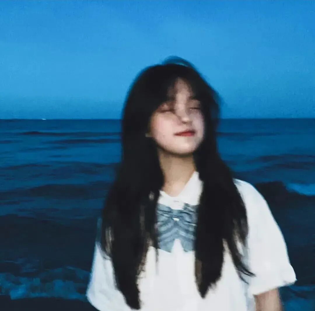 海边女生头像