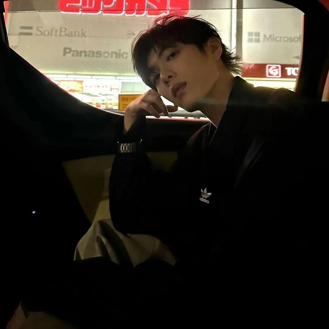 酷酷男生头像