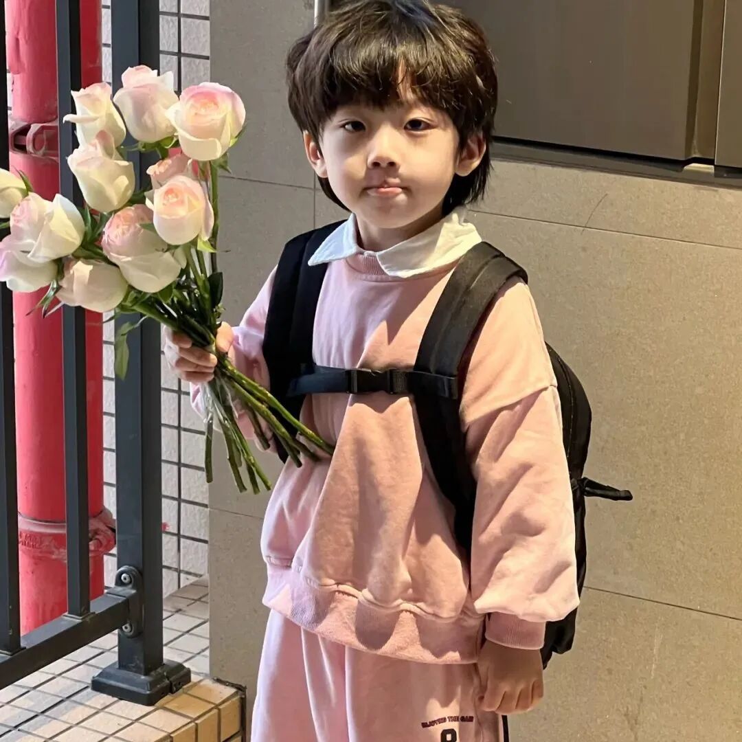 可爱鲜花小男孩头像萌娃头像