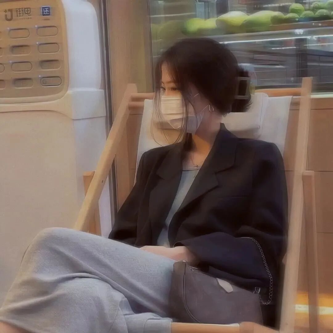 不露脸女生头像