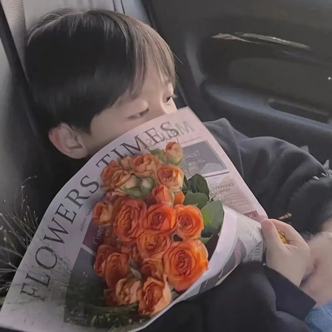 可爱小男孩头像萌娃头像鲜花头像