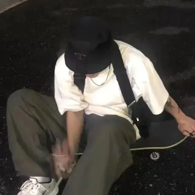 不露脸男生头像
