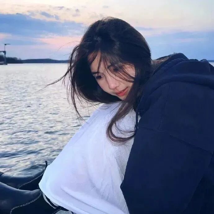 氛围感海边女生头像