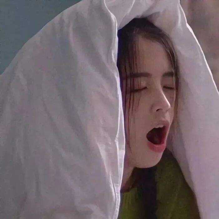 温柔困意女生头像