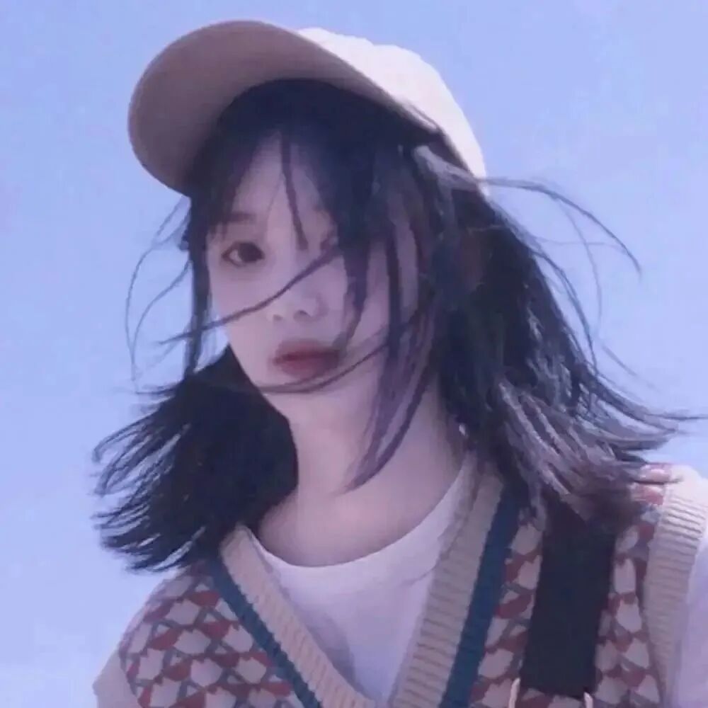 gmtxx戴着帽子二人闺蜜头像真人闺蜜头像