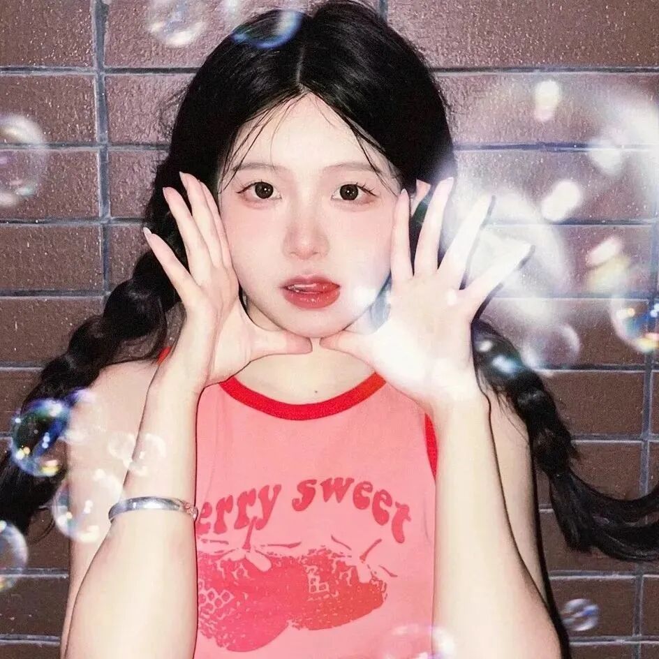 氛围感泡泡女生头像