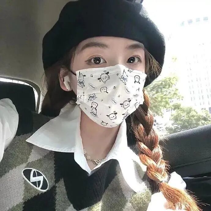 不露脸口罩女生头像