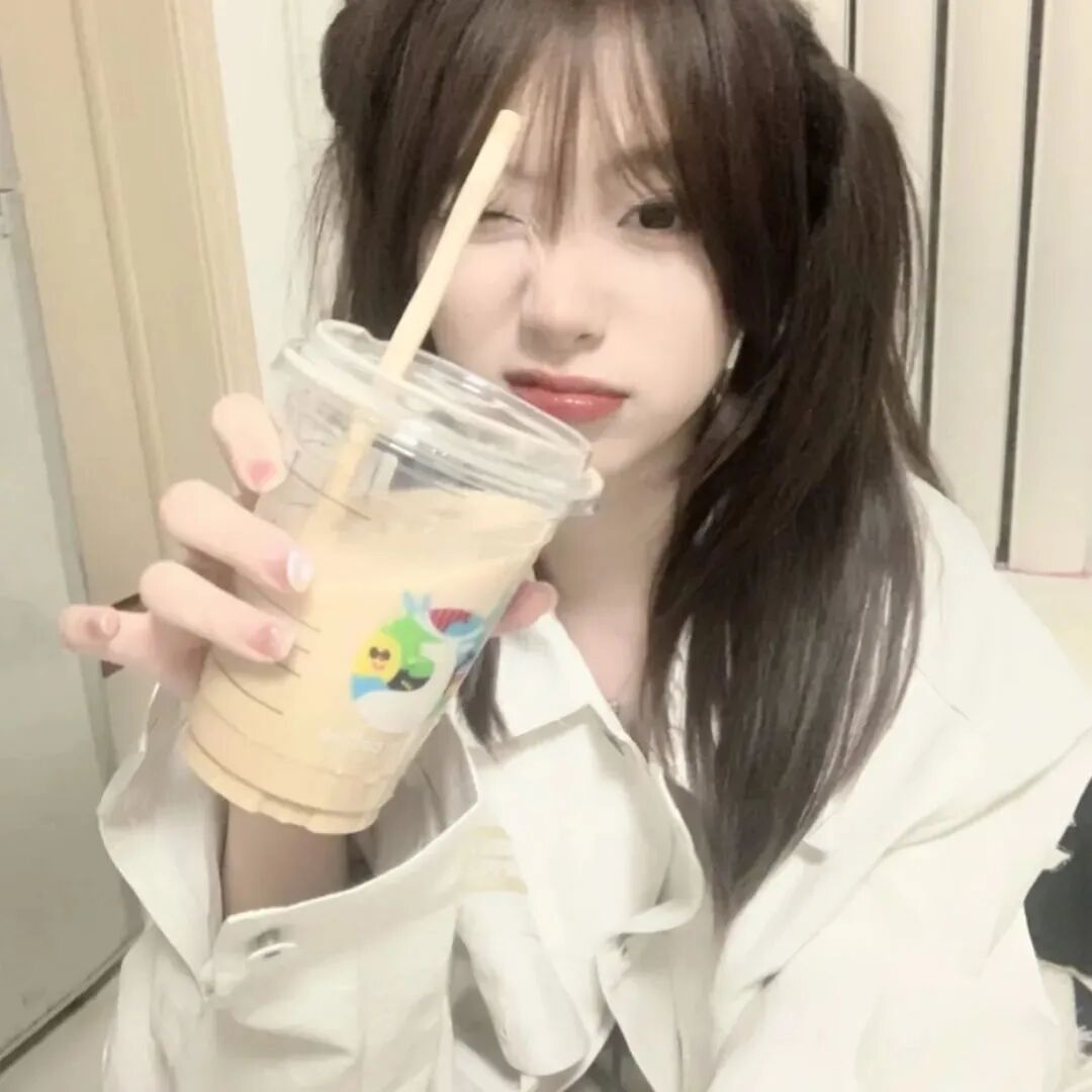 饮料咖啡奶茶女生头像