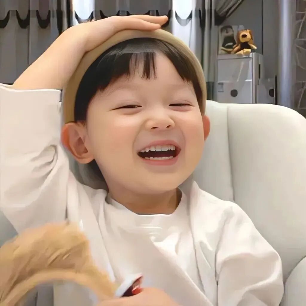 小男孩萌娃头像