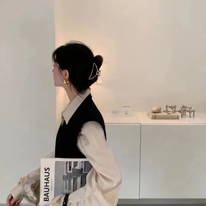 小众侧脸女生头像