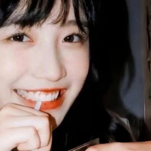 甜美爱笑女生头像
