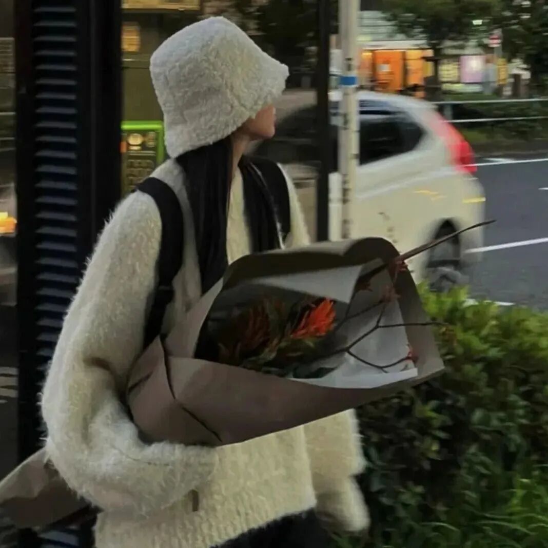 鲜花不露脸女生头像
