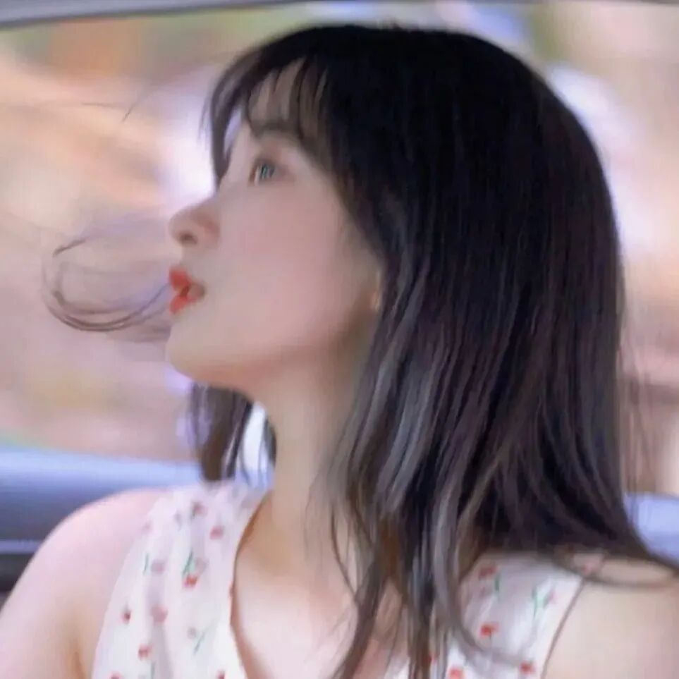 侧脸女生头像