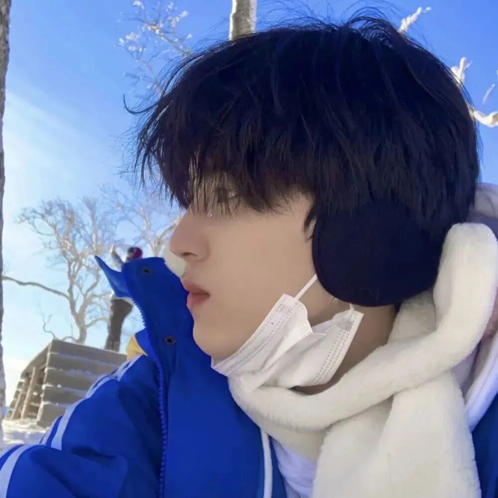 侧脸男生头像