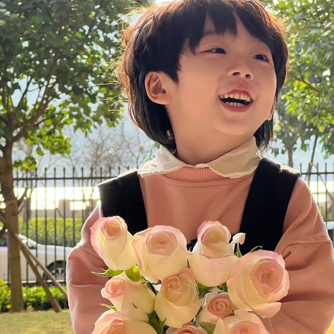 可爱鲜花小男孩头像萌娃头像