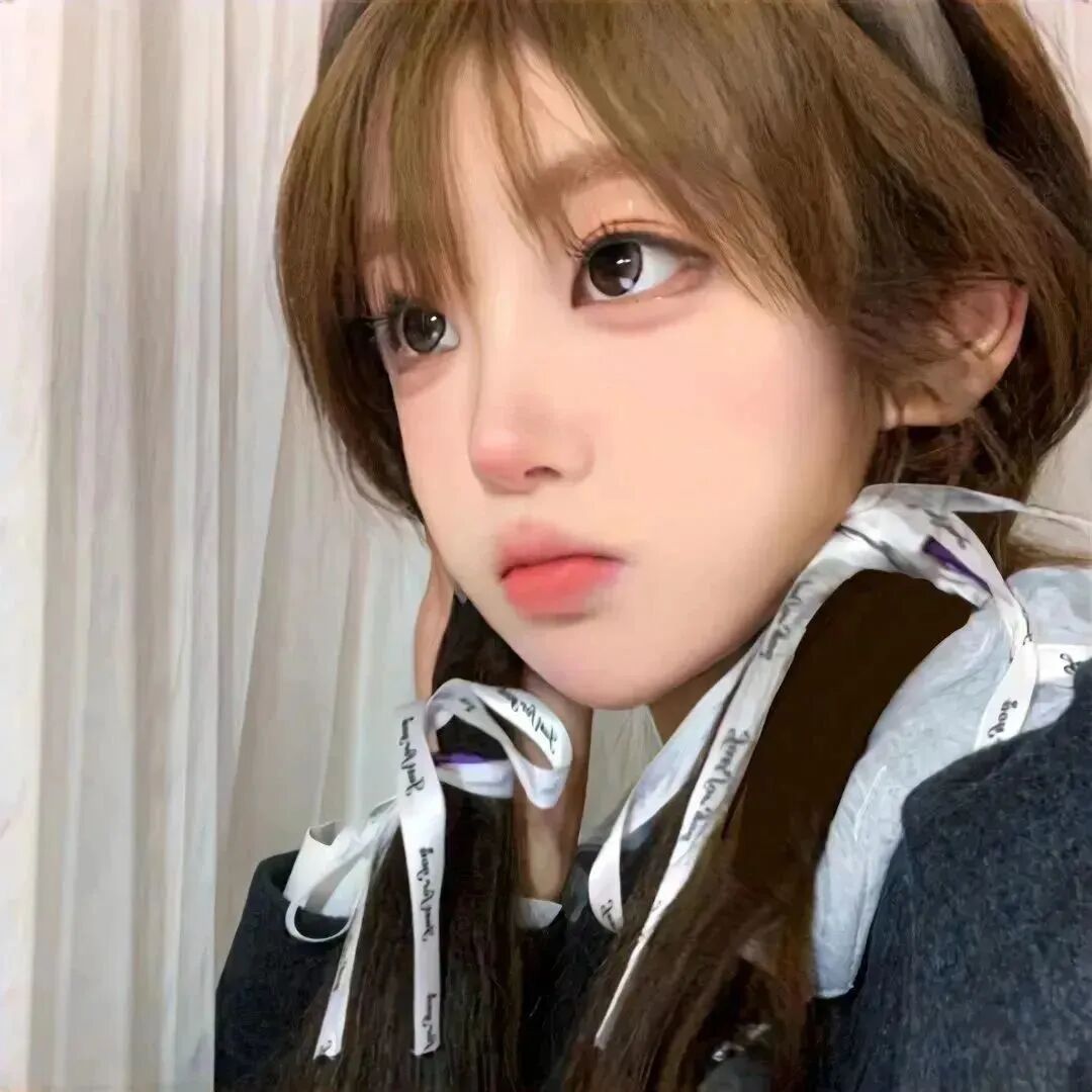 侧脸女生头像