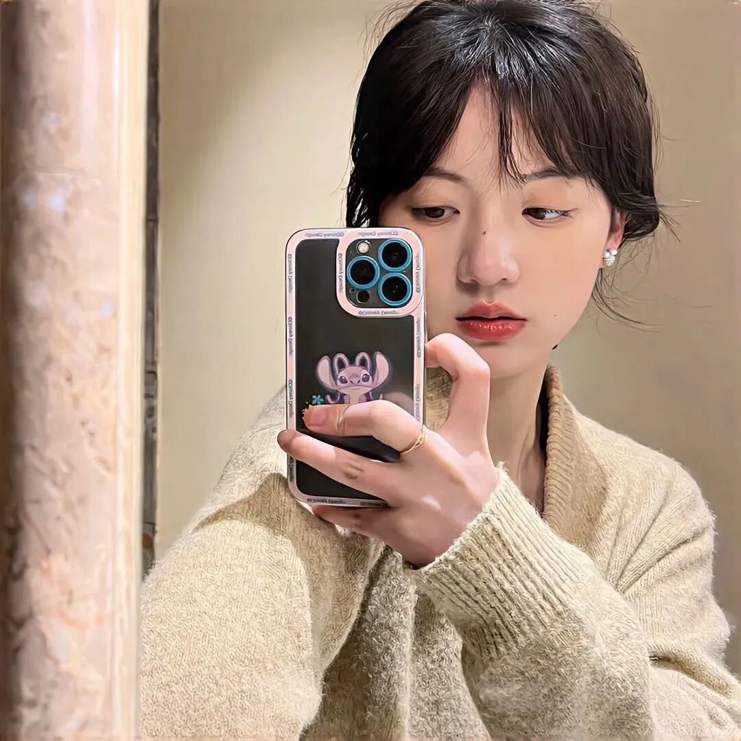 自拍手机小众女生头像