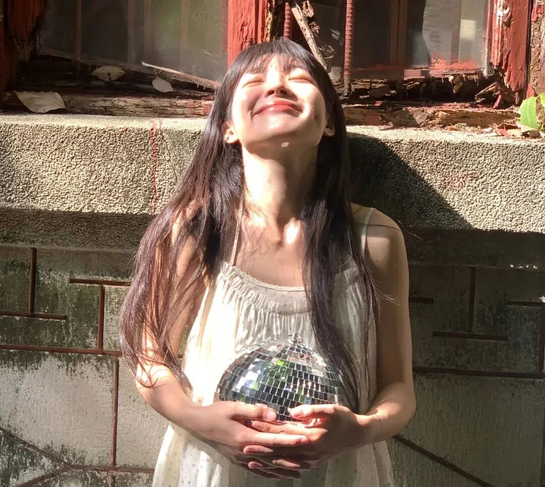 甜美爱笑女生头像