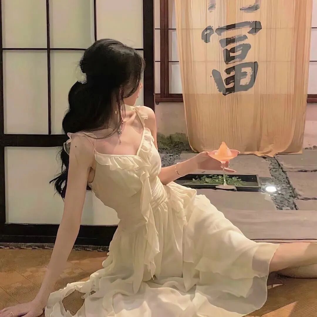 温柔侧脸女生头像