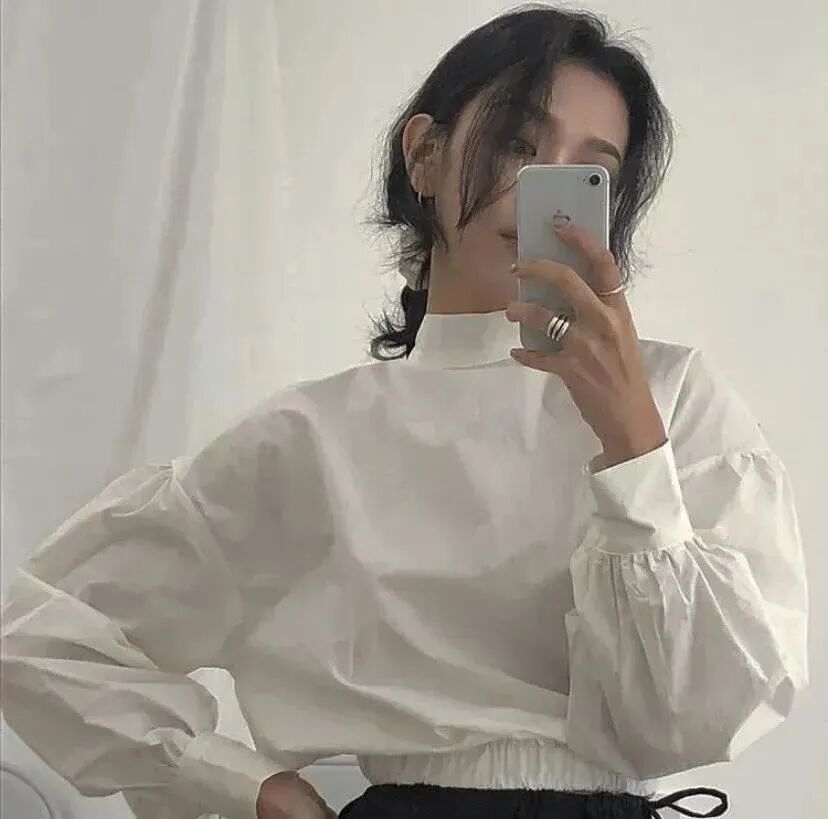 不露脸自拍手机女生头像