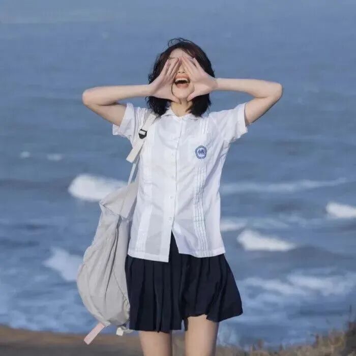氛围感女生头像海边女生头像