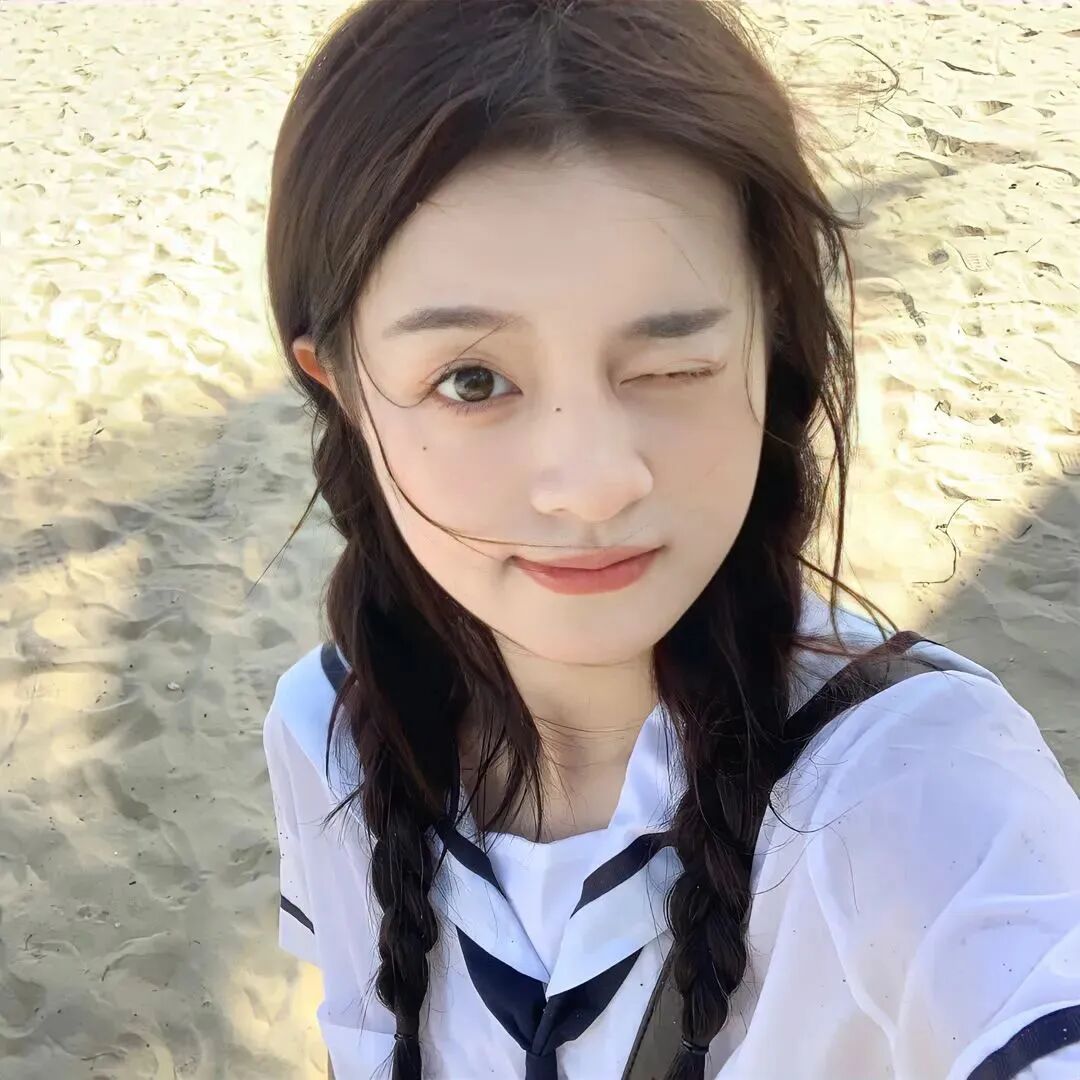 学院风女生头像