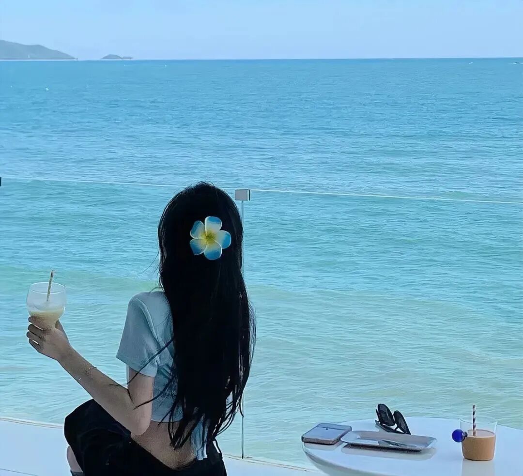 海边氛围感不露脸女生头像