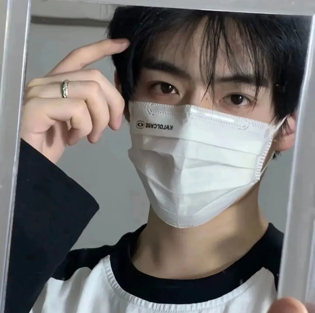 不露脸小众男生头像