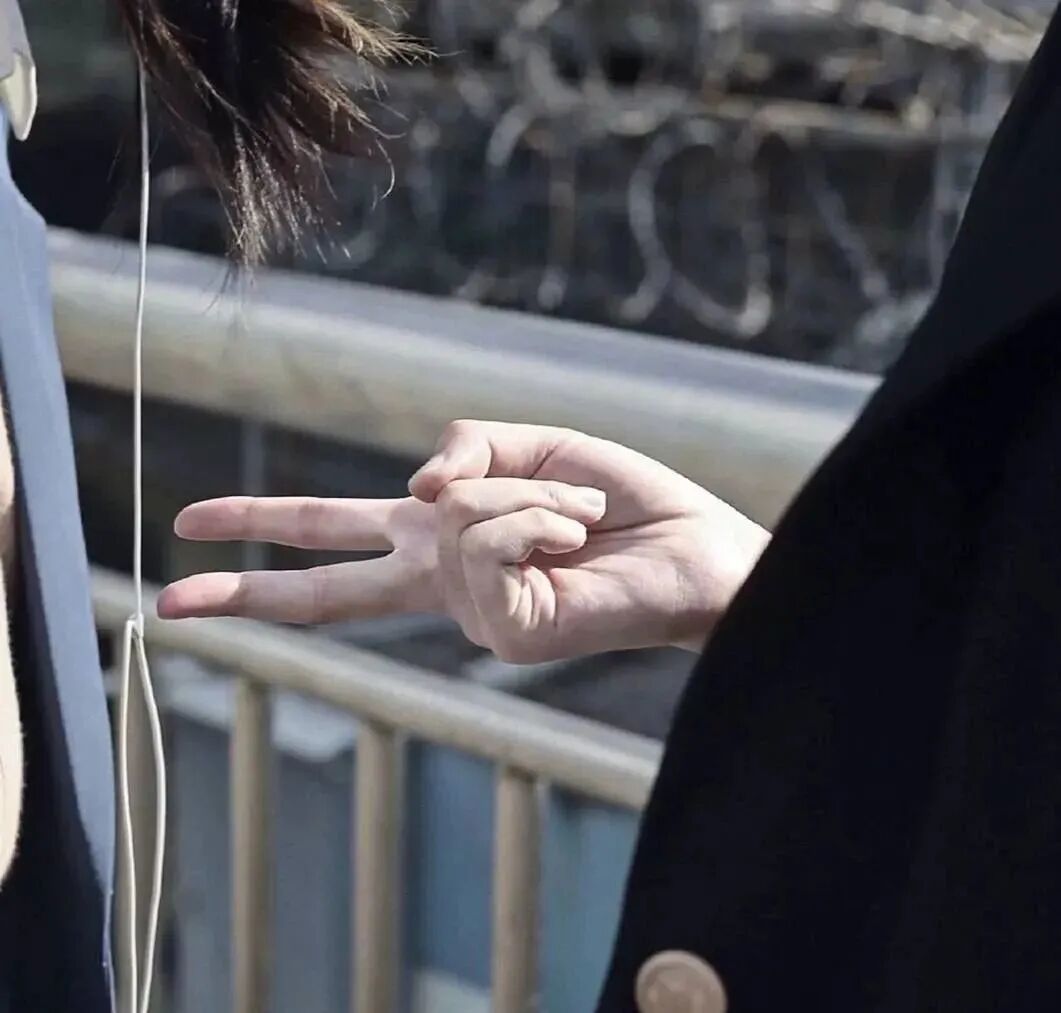 石头剪子布真人情侣头像