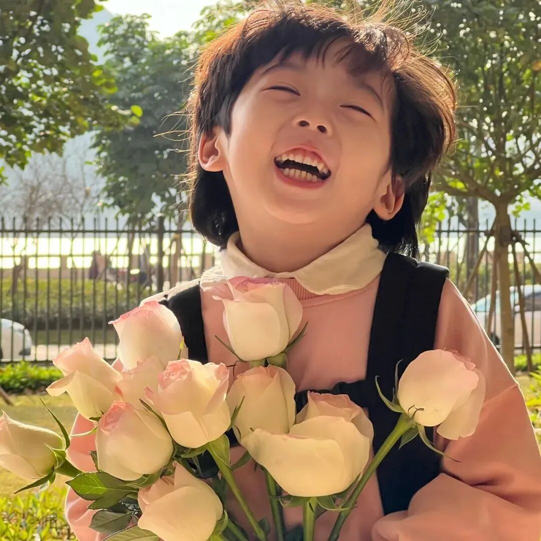 可爱鲜花小男孩头像萌娃头像