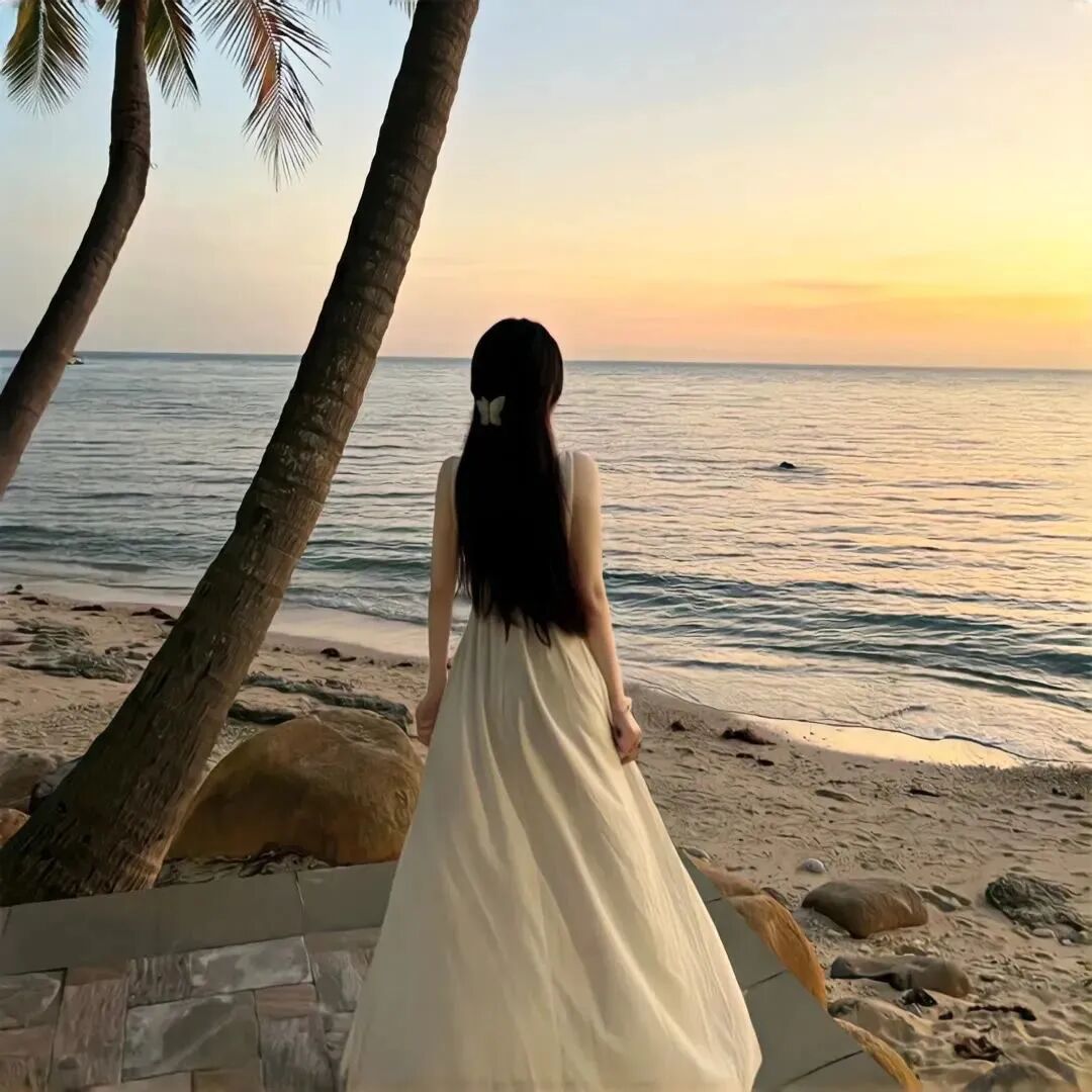海边氛围感不露脸女生头像