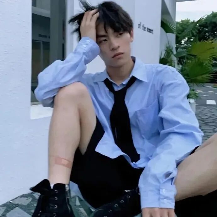 制服小众男生头像