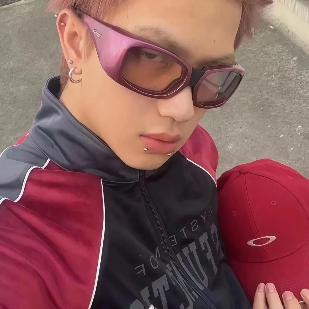 墨镜个性男生头像