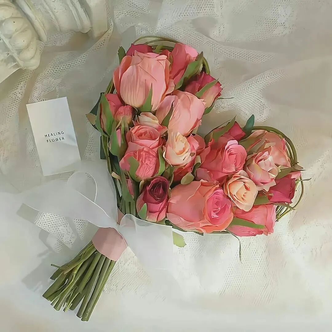 爱心鲜花背景图