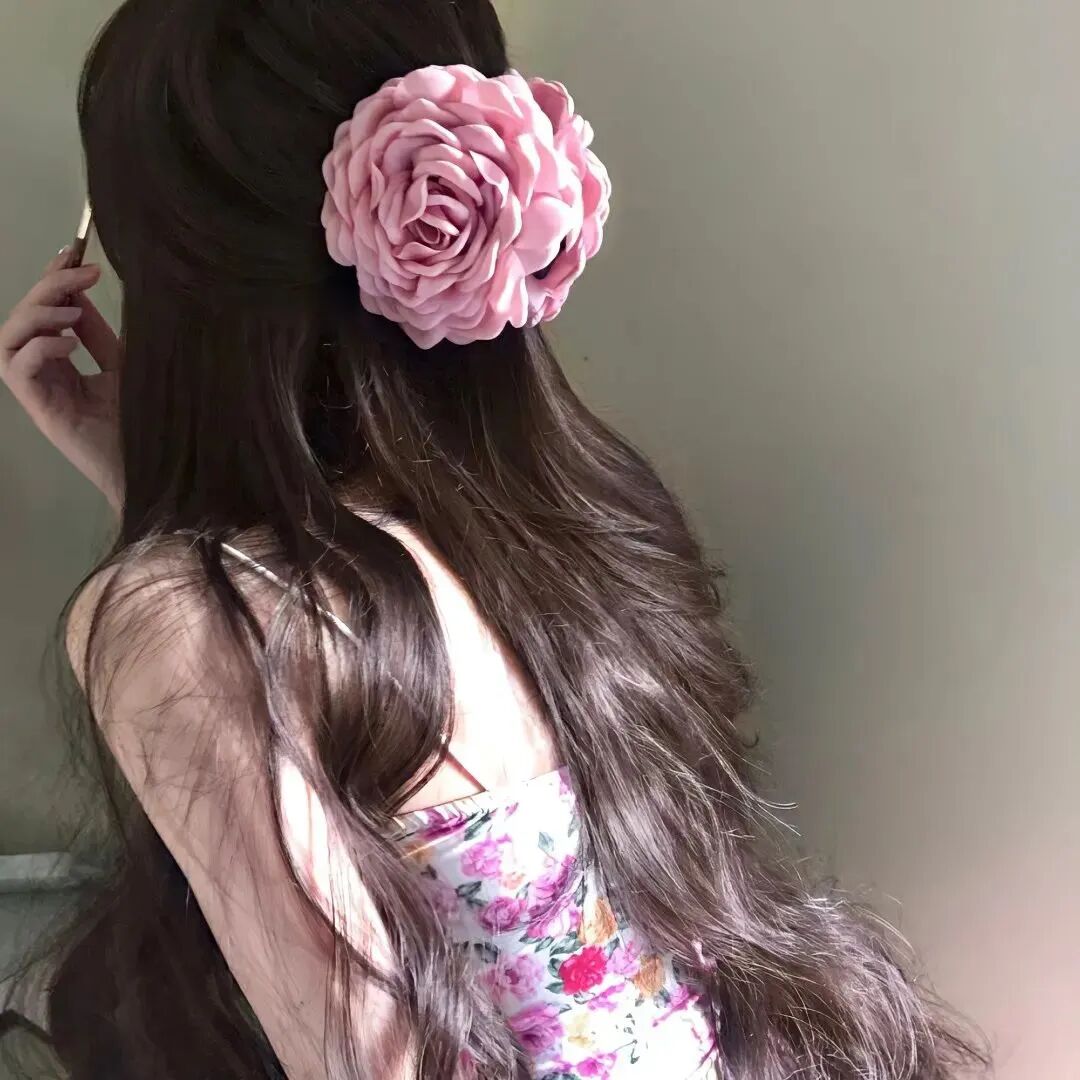 温柔鲜花背影不露脸女生头像
