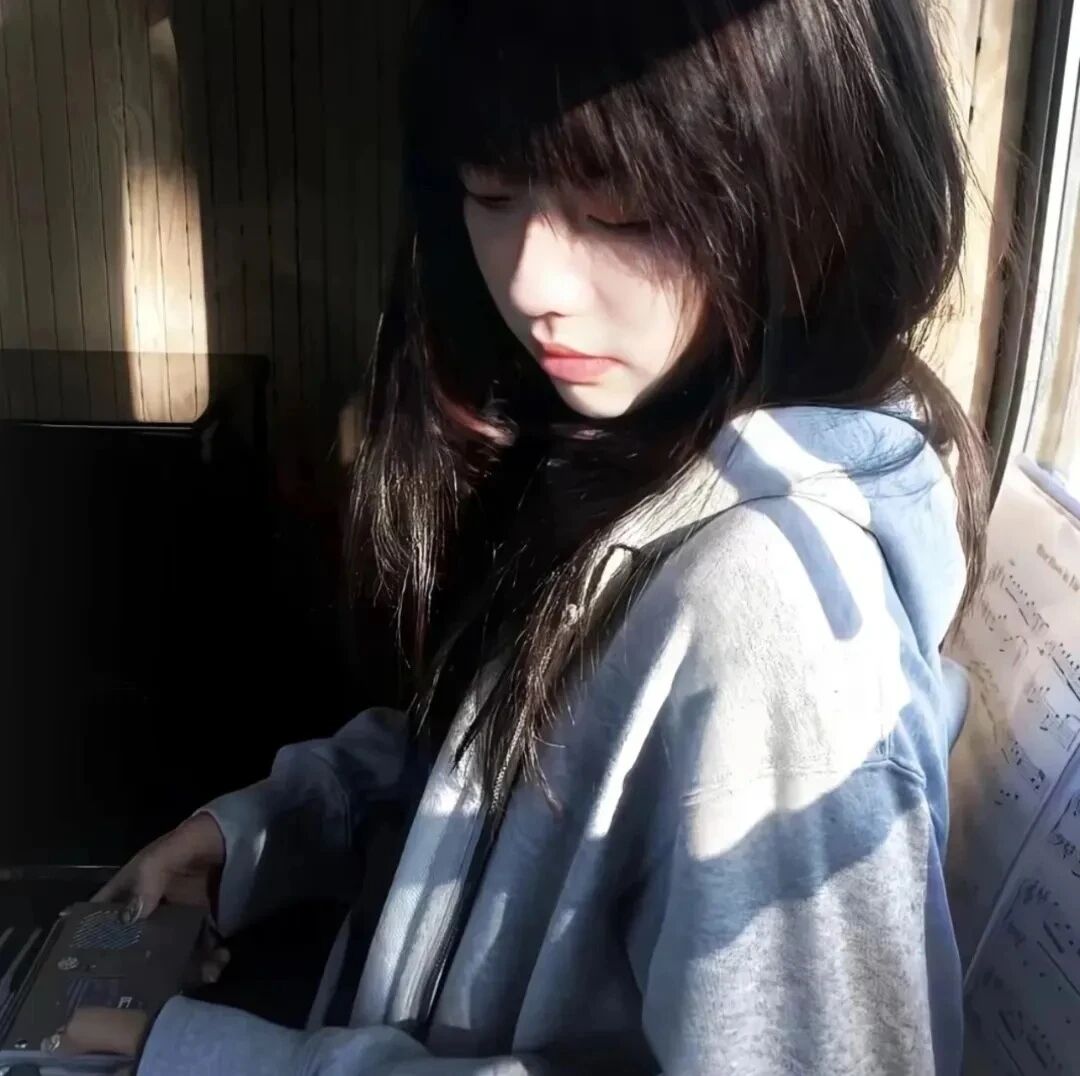 清冷女生头像