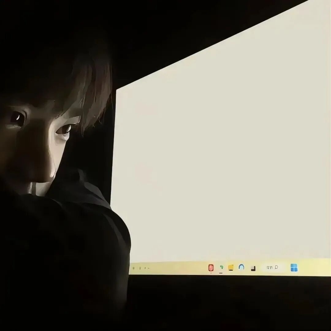 chuangwaihggbdatui单人真人情侣头像