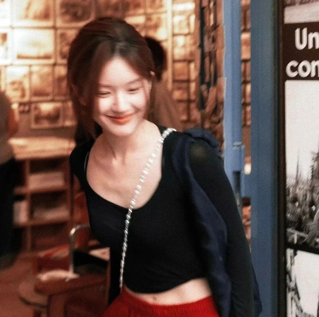 赵露思温柔爱豆女生头像