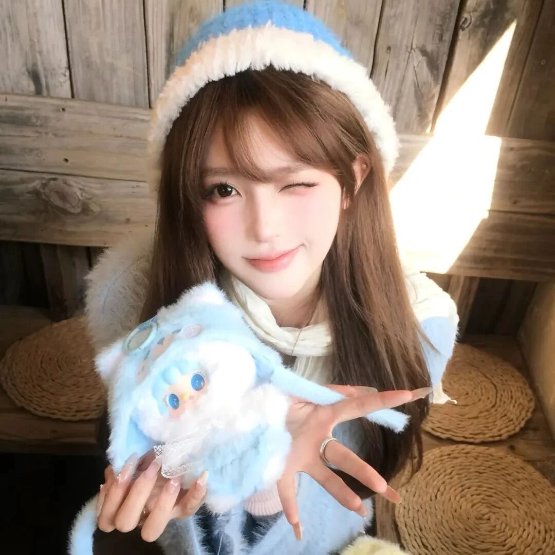 剪刀手甜妹女生头像