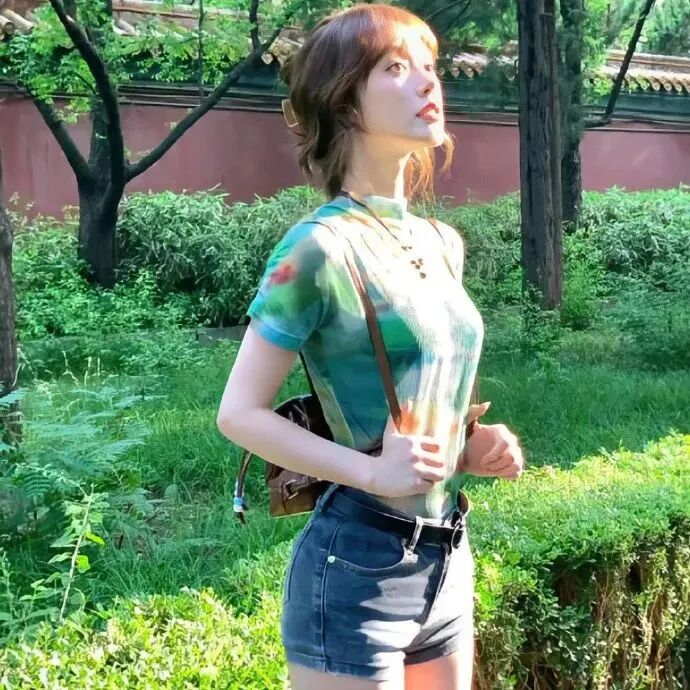 小清新侧脸女生头像