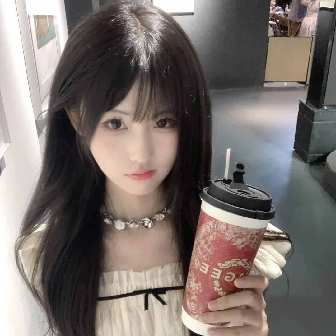 喝奶茶霸王茶姬甜妹女生头像