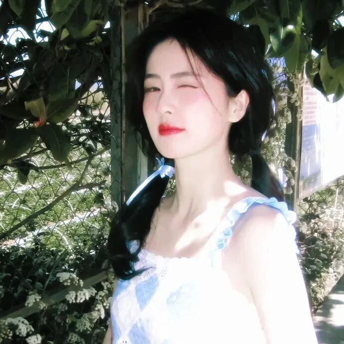 白鹿爱豆女生头像