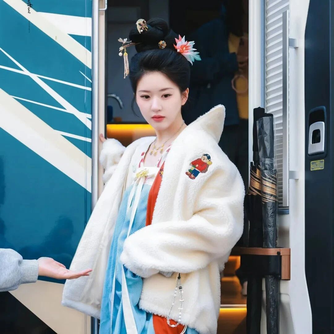赵露思爱豆温柔女生头像