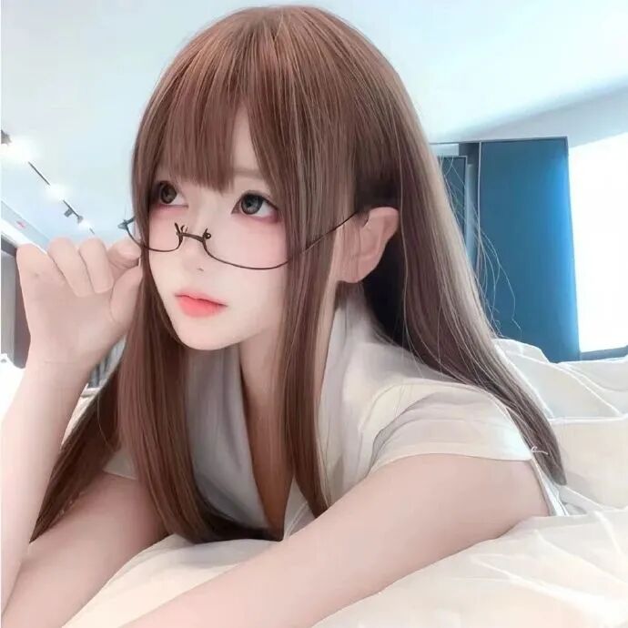 趴着纯欲女生头像