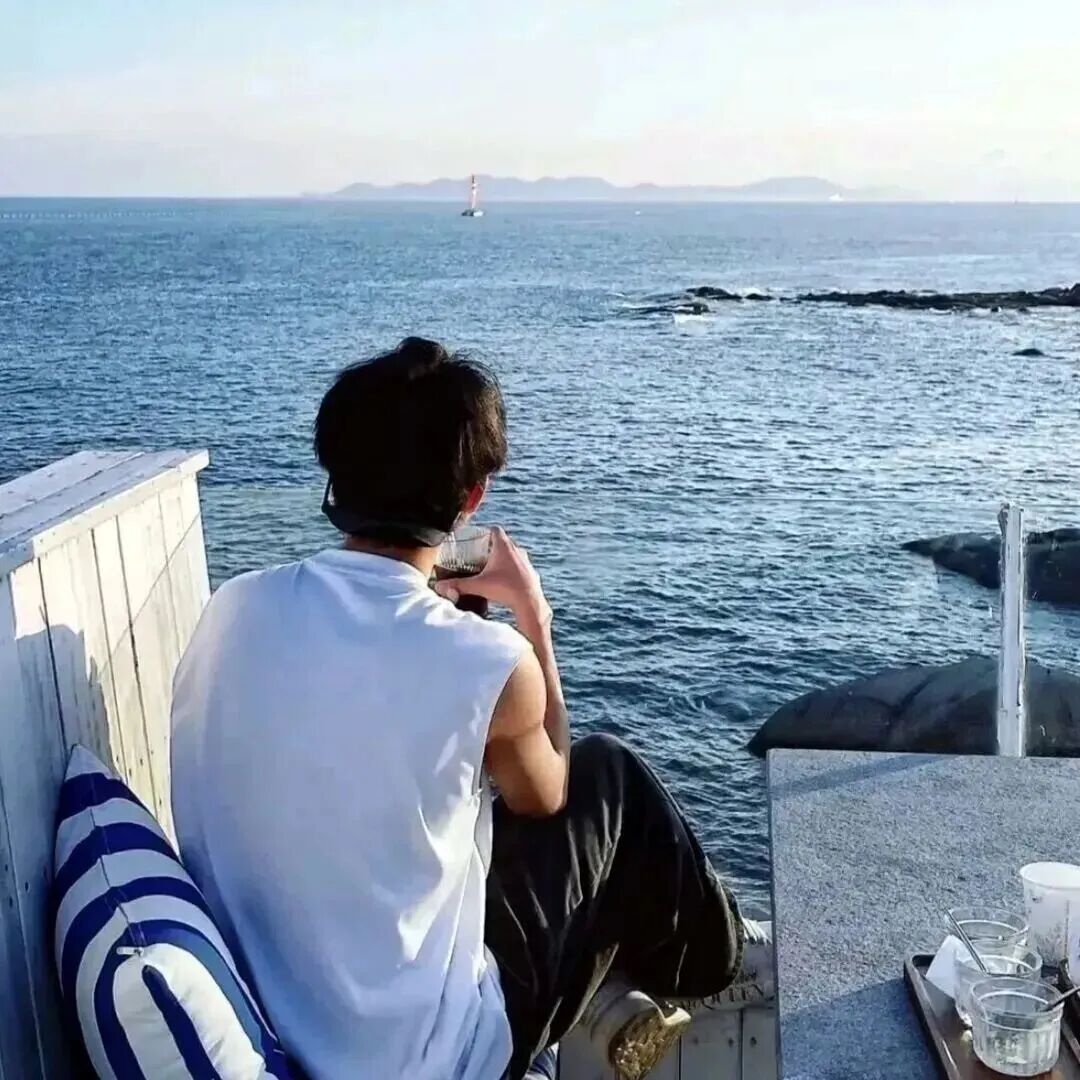 海边小众不露脸男生头像