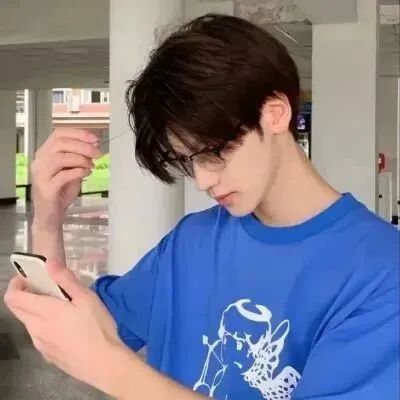 个性侧脸男生头像