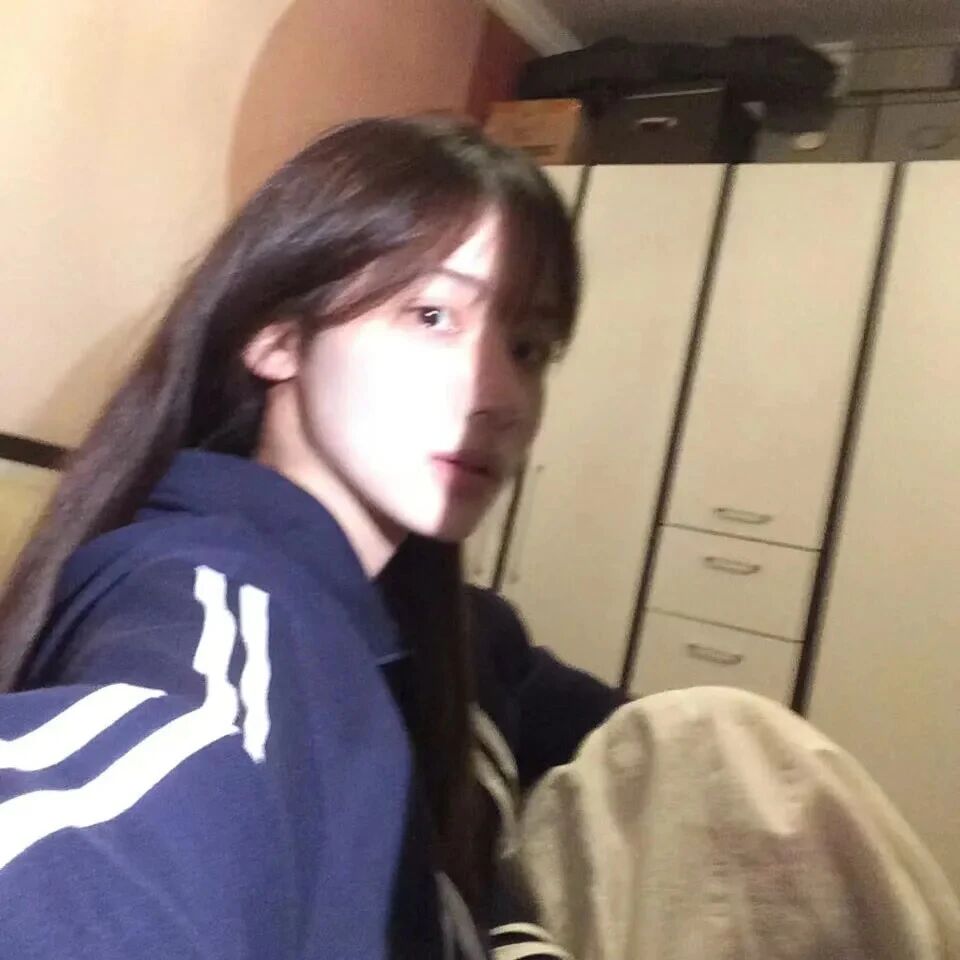 光感小众女生头像